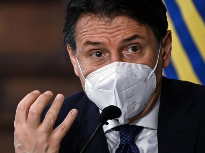 Kryeministri i Italisë refuzoi të japë dorëheqjen