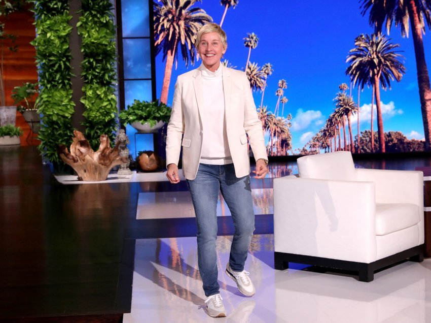 Ellen DeGeneres rikthehet në ekran dhe rrëfen historinë epike se si e mësoi që ishte infektuar me Covid-19