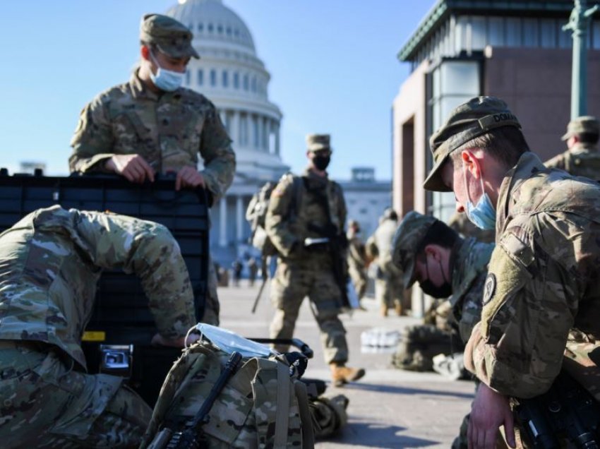 Atmosfera ushtarake përfshin kryeqytetin amerikan para inaugurimit të Bidenit