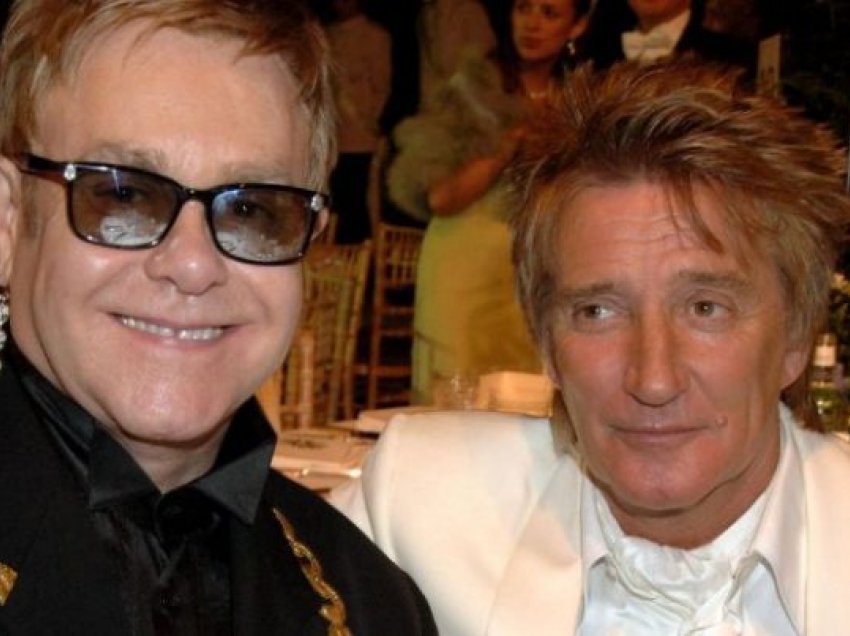 Rod Stewart i jep fund grindjes me Elton John ‘si një shembull për tetë fëmijët e tij’