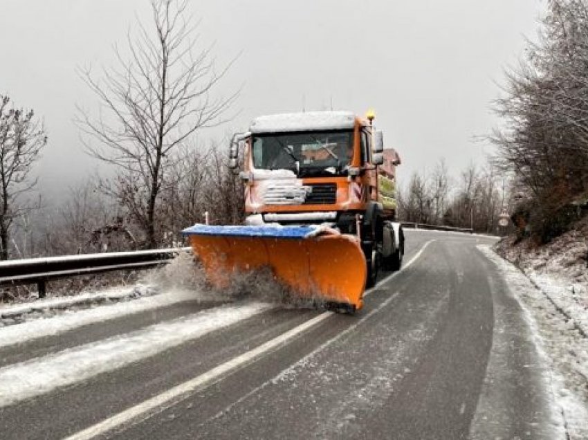 Pas reshjeve të borës, kjo është gjendja e rrugëve sot në Kosovë
