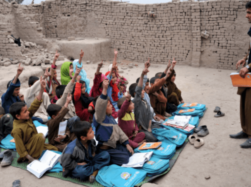 Dhjetë mijë fëmijë të pambrojtur në Afganistan