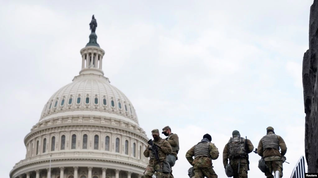 SHBA: 12 anëtarë të Gardës Kombëtare hiqen nga shërbimi në Ditën e Inaugurimit
