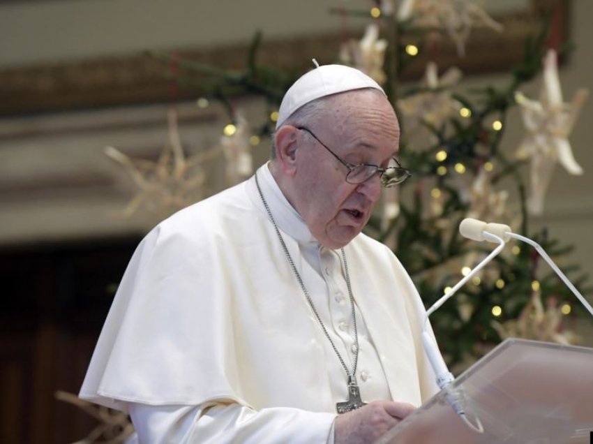 Papa uron që Biden të arrijë pajtimin në SHBA