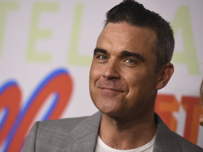 Robbie Williams ka rezultuar pozitiv me COVID-19