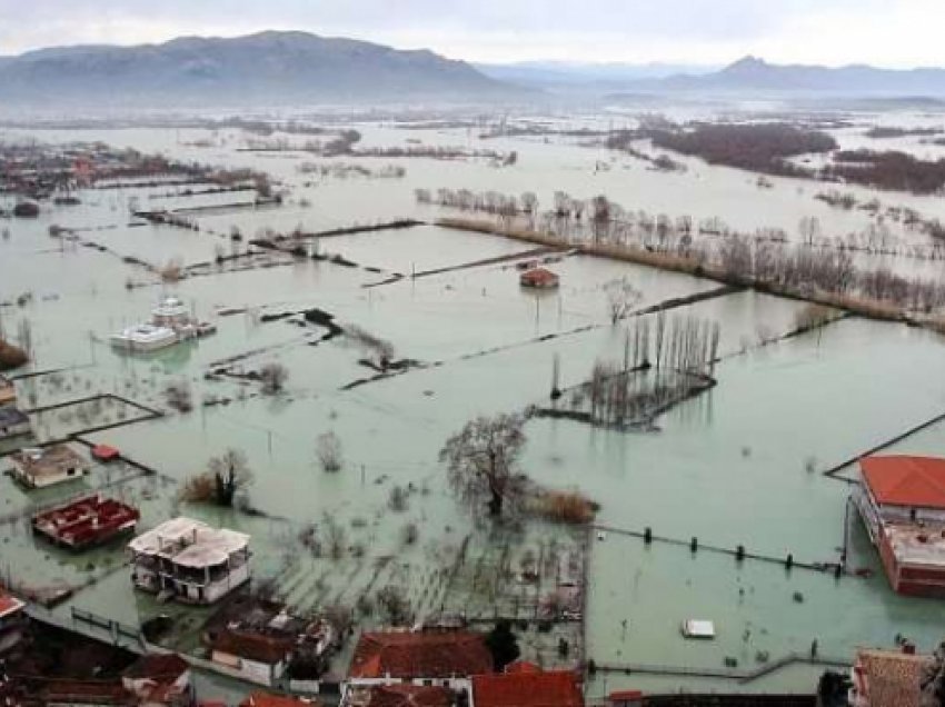 Rikthimi i reshjeve, përmbytjen qindra hektarë tokë në Shkodër