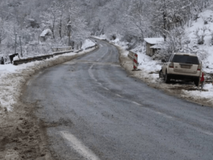 Dibra e pret përfundimin e rrugës drejt Kërçovës