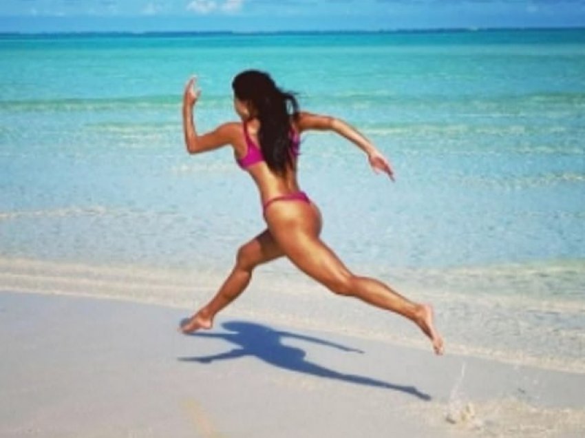 Nicole Scherzinger me fizik të tonifikuar duke vrapuar në bregdet: Vetëm përpara këtë vit, me një kapitull të ri