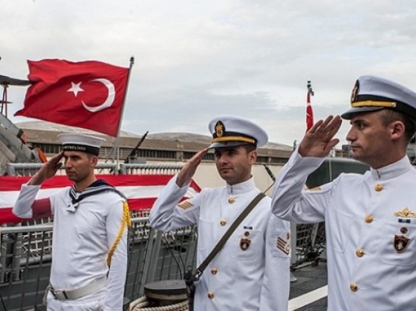Asnjë kontakt me piratët që rrëmbyen ekuipazhin e anijes turke
