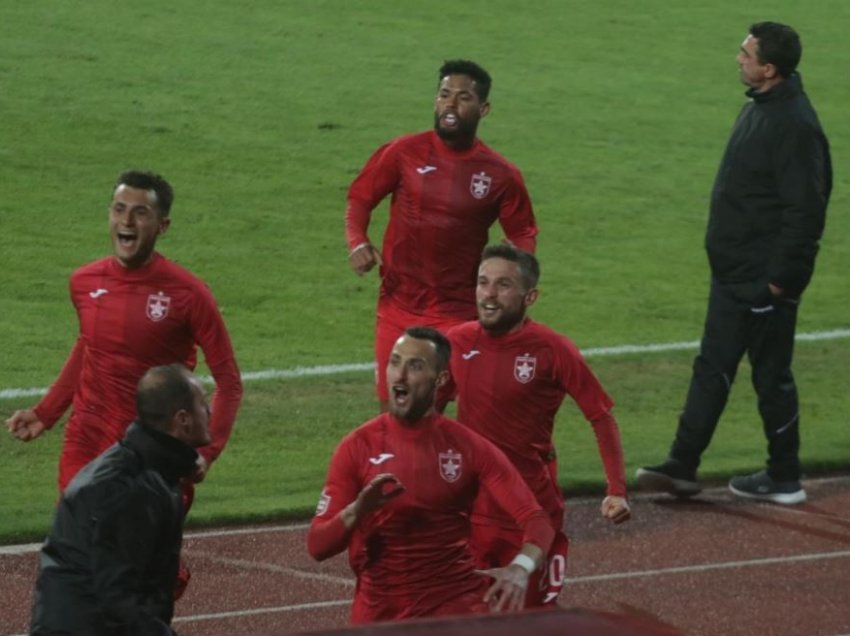 Humbi derbin me Partizanin, Nevil Dede largohet nga Tirana 15 min para ndeshjes me Laçin