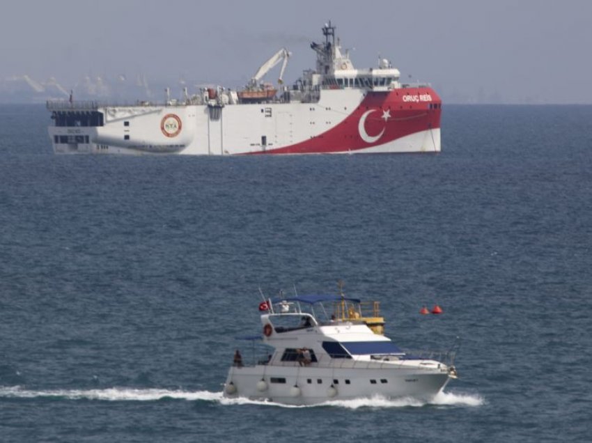 Rifillojnë bisedimet Greqi-Turqi për mosmarrëveshjet detare