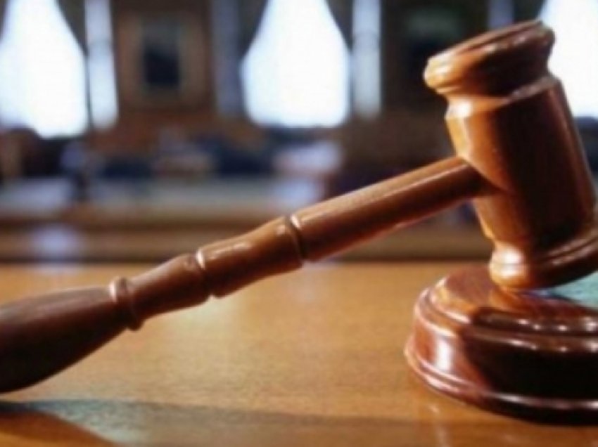 Gjykata liron ‘të fortin’ e Shkodrës, ‘harroi’ t’i vendosë policë te dera e banesës