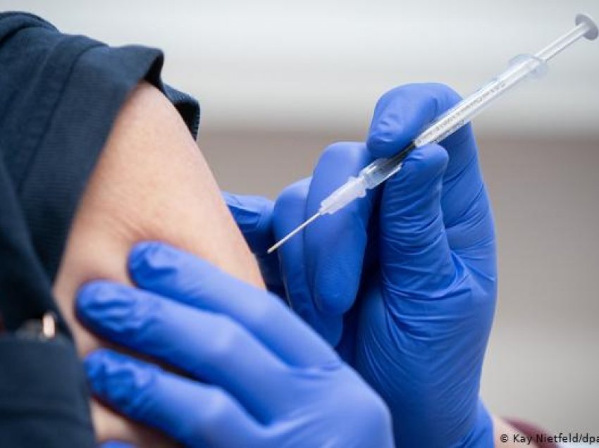 Kritika për vaksinimin me hope në Gjermani