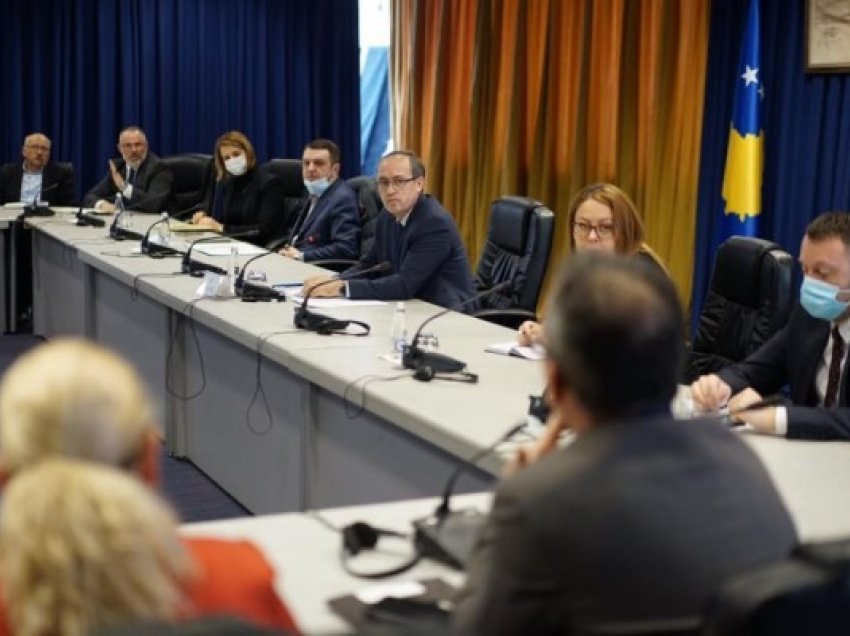 ​Selimi: Përkrahje pa rezervë për punëtorët e Shërbimit Korrektues dhe ata të Judikaturës së Kosovës