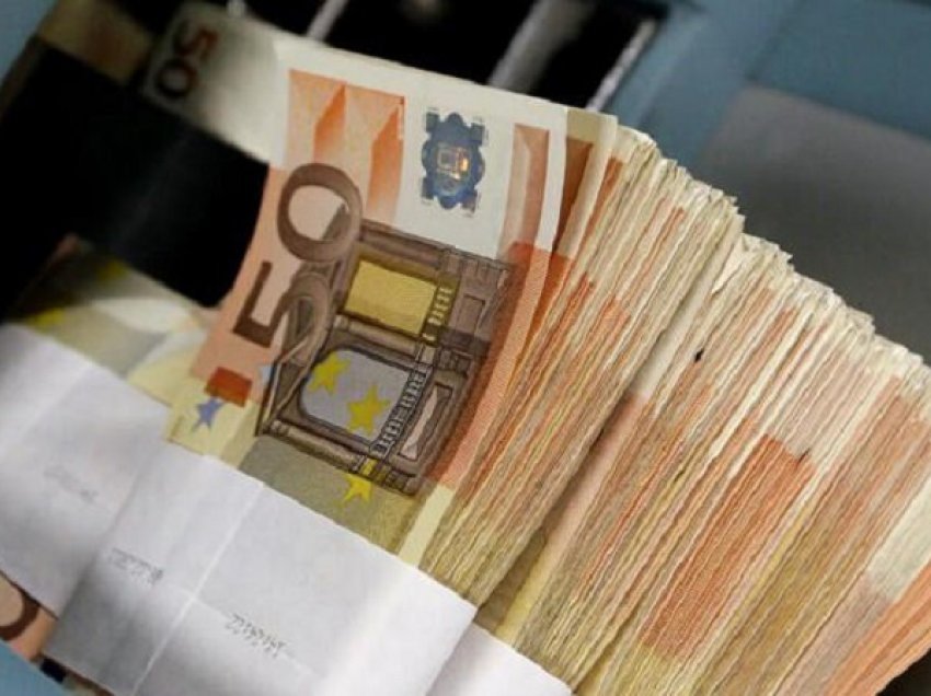 Punëtorja e bankës në Prizren has në mbi 500 euro para të falsifikuara