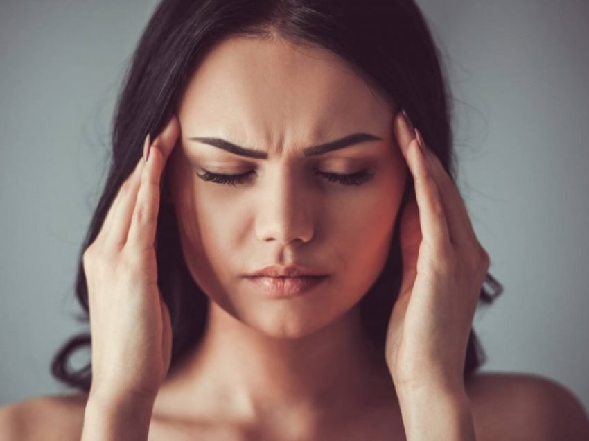 Disa këshilla praktike për ata që vuajnë nga migrena