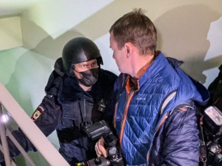 Policia ruse arreston vëllain e Navalny-t
