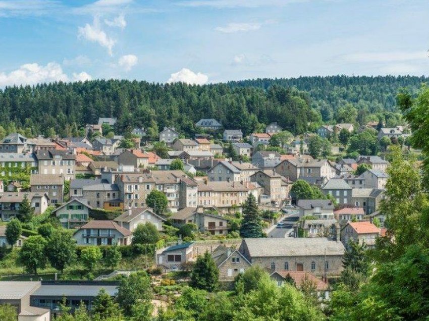 Austriaku i lë dy milionë euro në testament për fshatin francez që e shpëtoi nga nazizmi