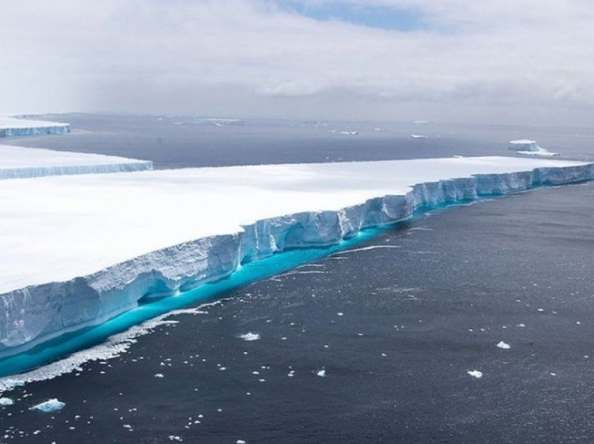 Shkëputet një pjesë tjetër e ajsbergut që konsiderohej më i madhi