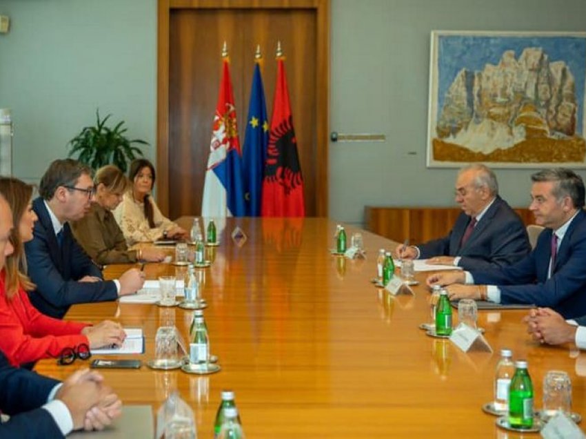 Ministri Klosi takim me Vuçiqin: Turizmi s’ka kufi!