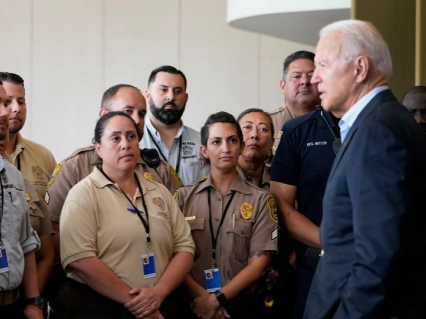 Presidenti Biden dhe Zonja e Parë vizitojnë Floridën