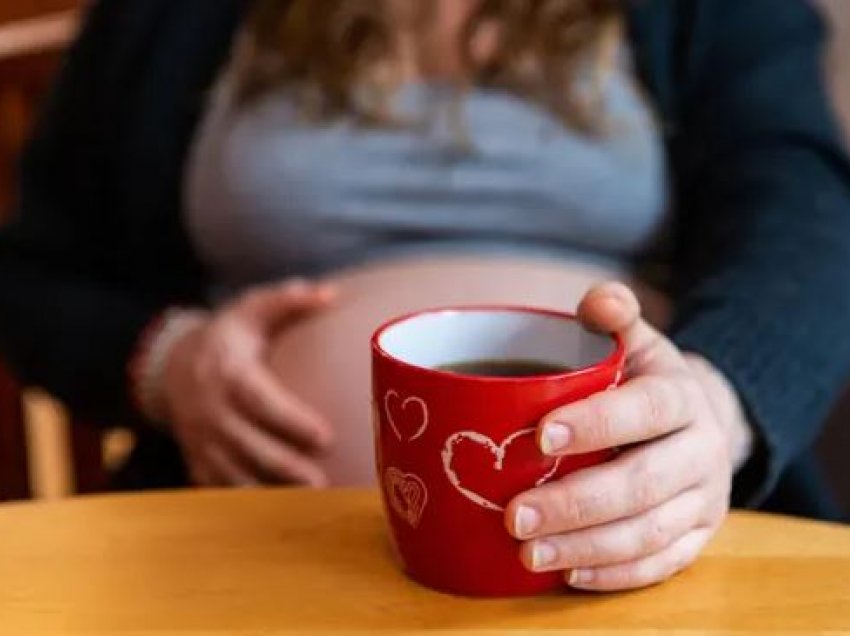 Shtatzënave në Angli u mohohet ndihma e shëndetit mendor perinatal, shkak COVID-19