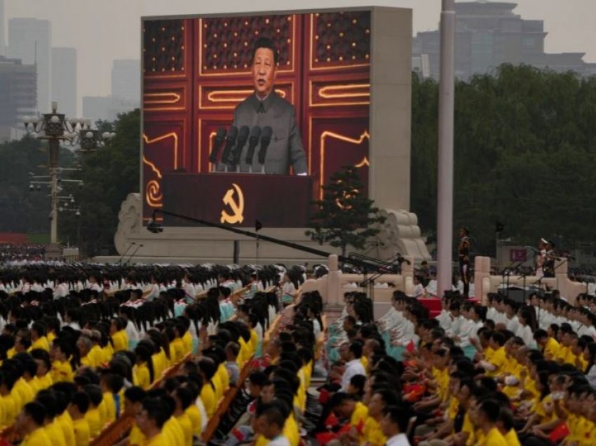 Kina kërcënon fuqitë e huaja kundër përpjekjes për ndikim