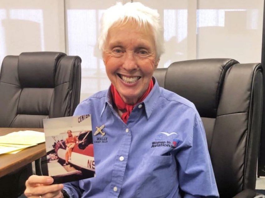 Kjo është pilotja 82 vjeçe që do të udhëtojë me Jeff Bezos në hapësirë