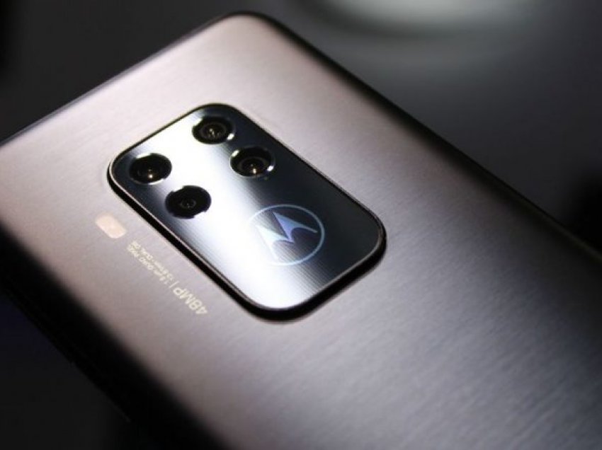 Telefonat që mund të karikohen nga distanca po përgatiten nga Motorola
