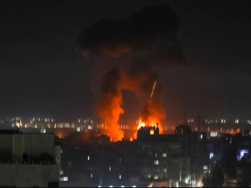 Izraeli sulmoi Gazën, pasi Hamasi hodhi balona me flakë