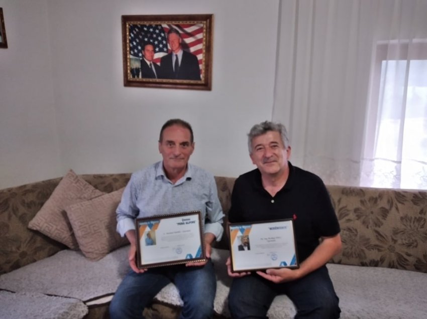 Kryeredaktori Ali Daci i dorëzoi “mirënjohje” veprimtarit Rexhep Nikci i mërgatës shqiptare në Gjermani