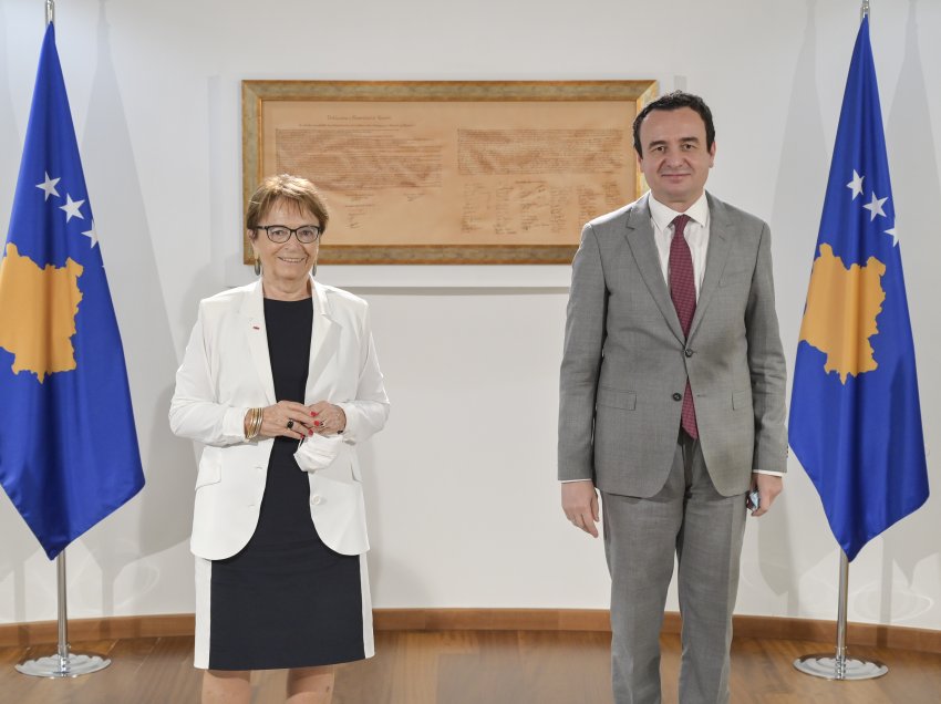 Kryeministri Kurti priti në takim ish-eurodeputeten Doris Pack