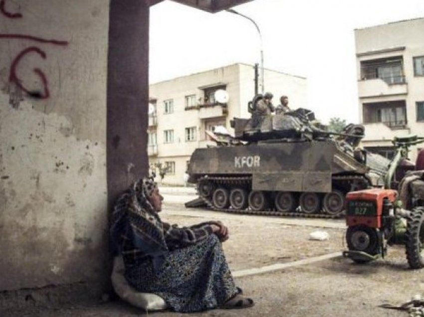 Gazeta amerikane publikon një moment të rrallë gjatë 1999-ës në Kosovë