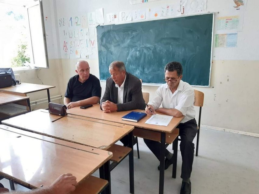 Komuna e Vitisë dhe UBT mbajtën diskutimet publike rreth Kornizës së Zhvillimit Hapësinor të Komunës së Vitisë në disa lokalitete