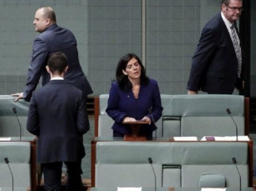 Ish-deputetja në Australi për ngacmim seksual akuzon ministrin