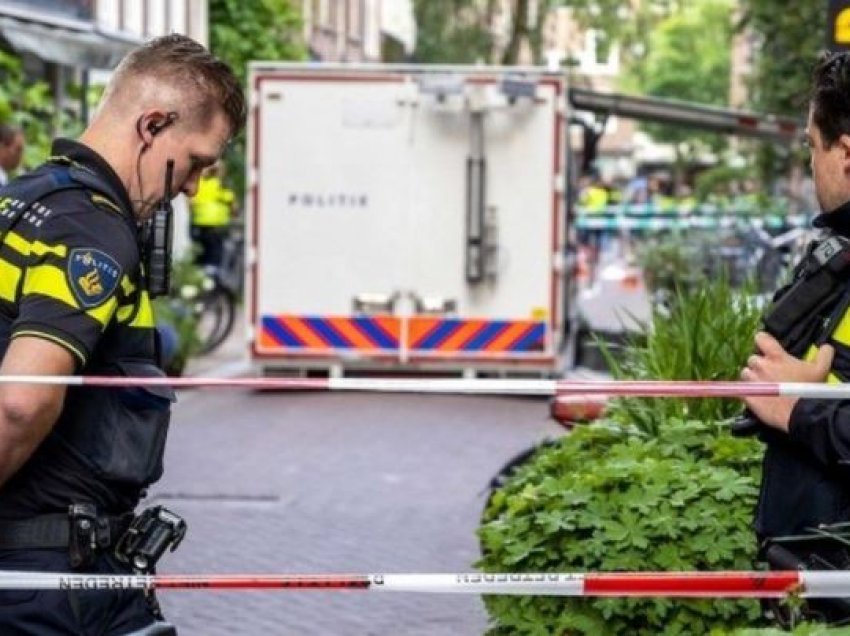 Plagoset rëndë me armë zjarri një gazetar holandez