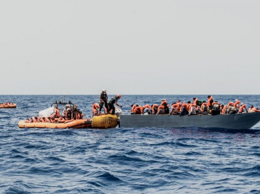 Në Kanalin Anglez shpëtohen 27 migrantë, përfshirë 10 fëmijë 