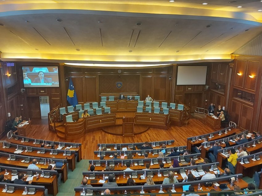 Kjo është rezoluta e miratuar në Kuvendin e Kosovës për gjenocidin në Srebrenicë 