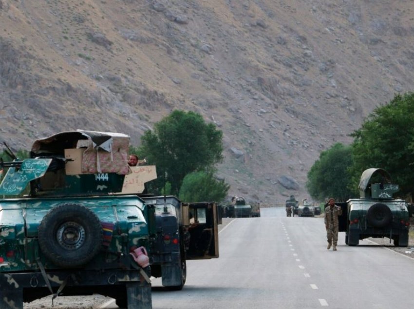 Talibanët marrin nën kontroll vendkalimin kryesor kufitar me Iranin