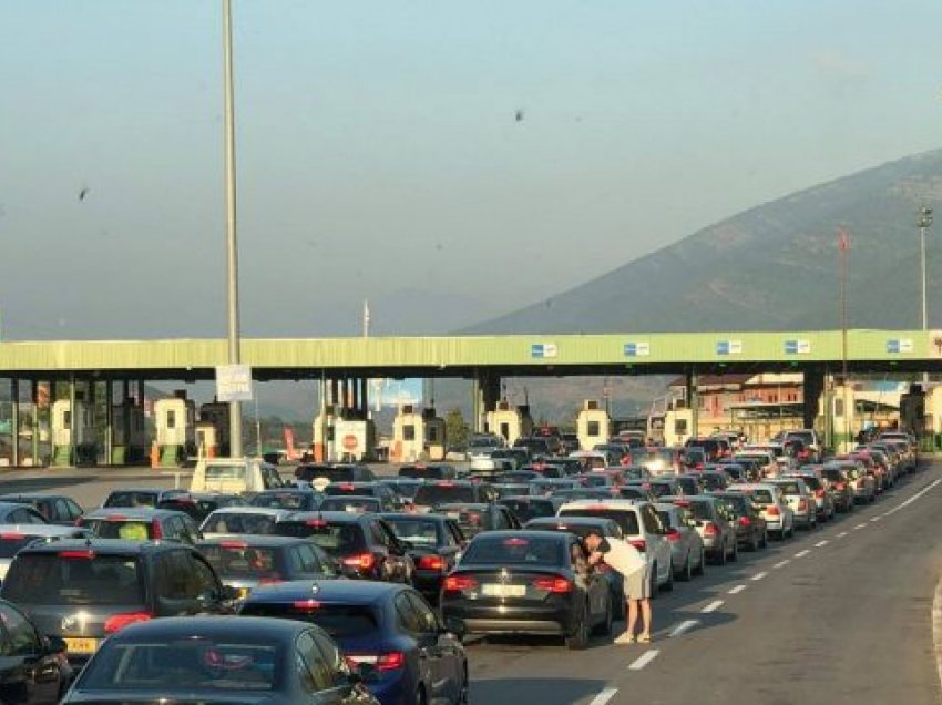 Ja çka po ndodh në kufi me Shqipëri