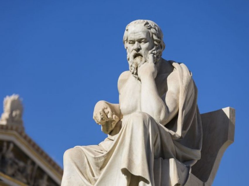 Sokrati: Nuk është me rëndësi vetëm të jetuarit, por edhe rregullat se si jeton