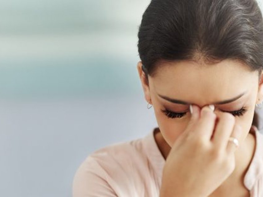 Disa shenja jo dhe aq të zakonshme që tregojnë se mund të vuani nga migrena