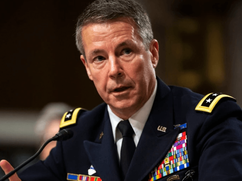 REL: Gjenerali amerikan në Afganistan e dorëzon komandën