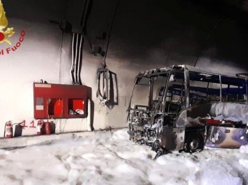 Zjarri kishte kapluar mjetin, shoferi i autobusit shpëton 25 nxënës