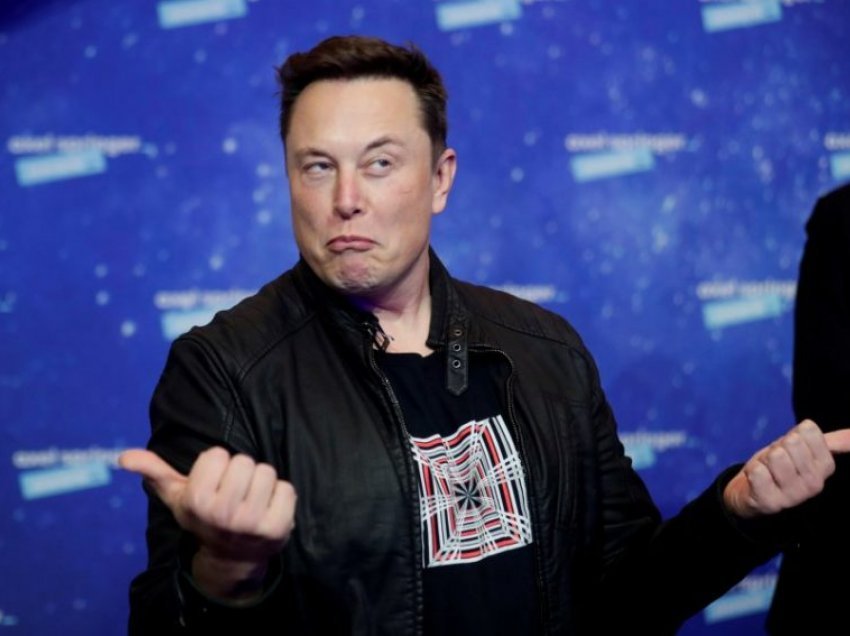 Reagon Elon Musk ndaj CEO të Twitter-it