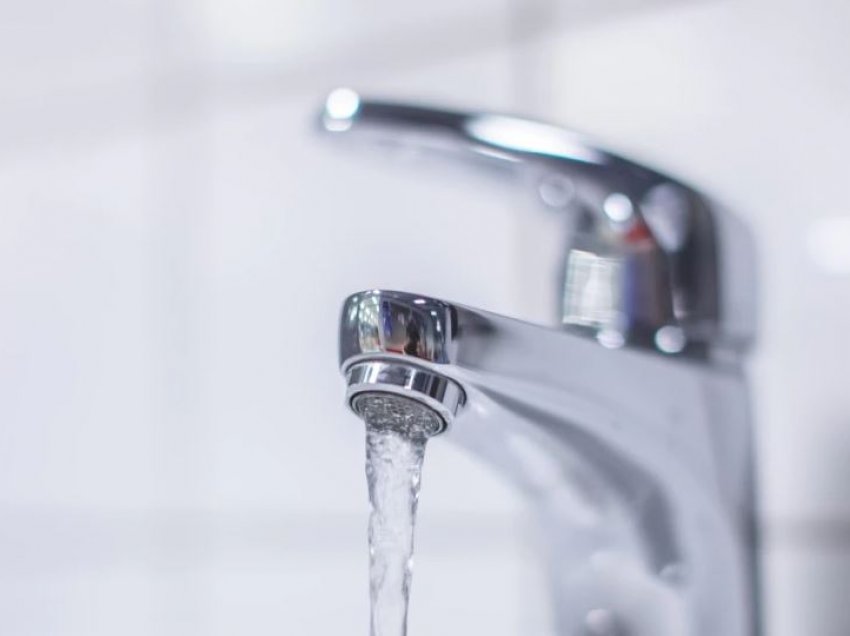 Ujësjellësi siguron se uji në qytetet rreth Deçanit “është i sigurt”