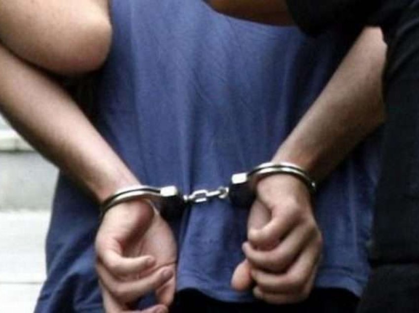Shqiptari nga Kosova arrestohet në Shëngjin, policia i gjeti drogë në çantë