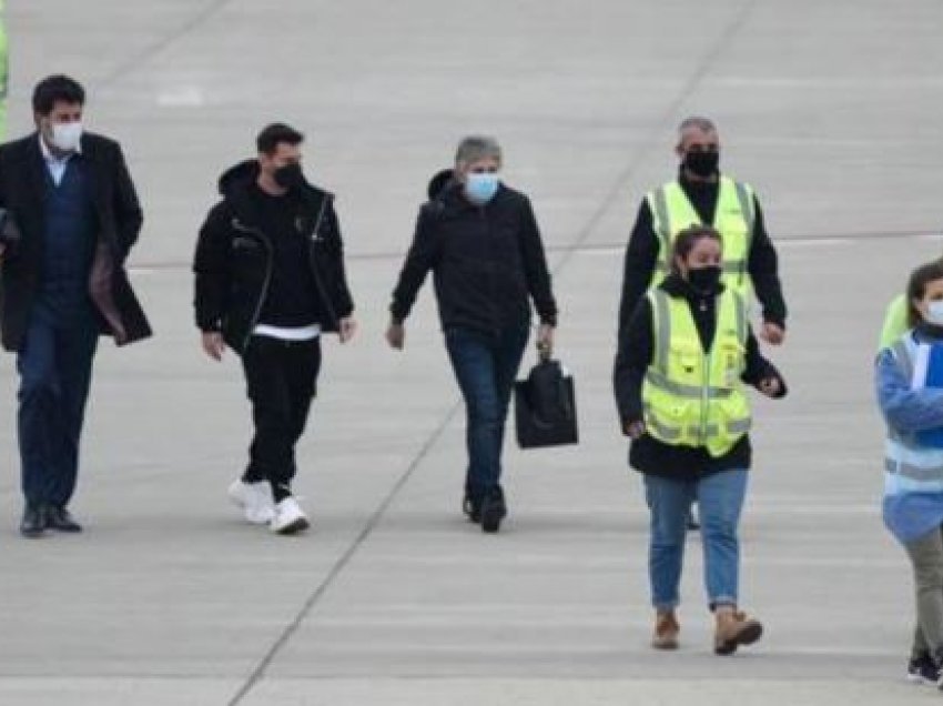 Frikë për Messin, në aeroport njoftohet alarm për bombë