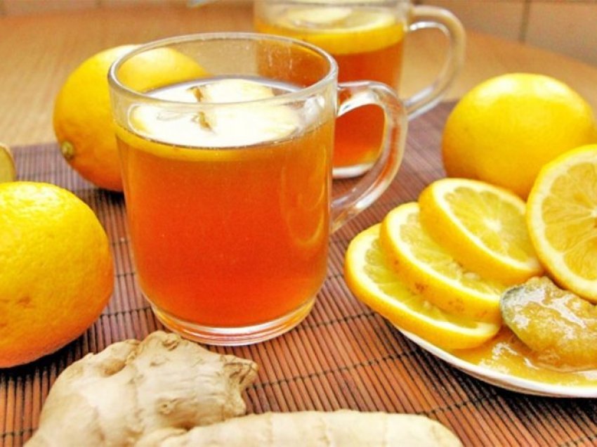 Përgatisni vetë pijen natyrale energjike me uthull molle, mjaltë, limon