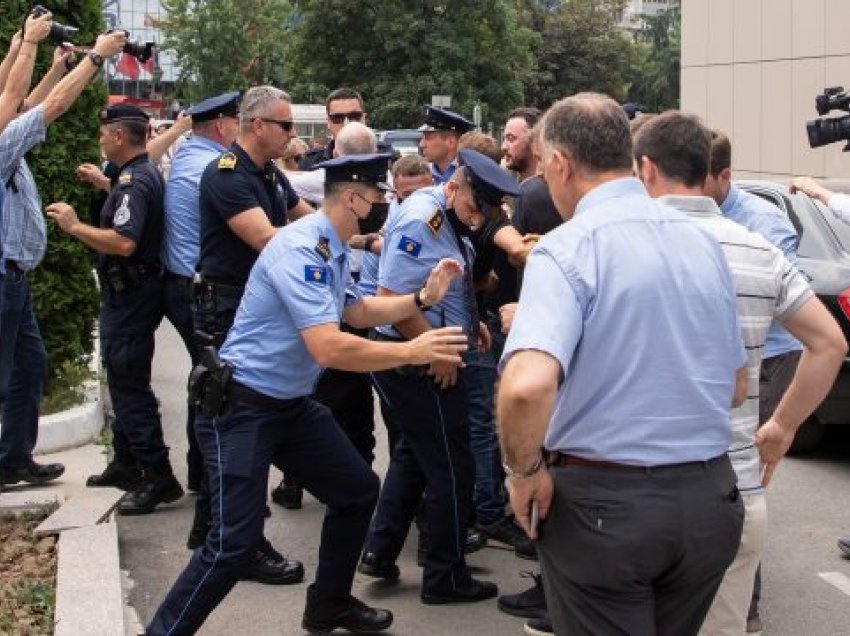 Qeveria e Kosovës: Jemi të shqetësuar nga pamjet e dhunës gjatë një aksioni të PSD-së